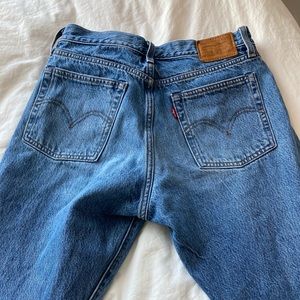 Levi’s Wedgie Icon jeans